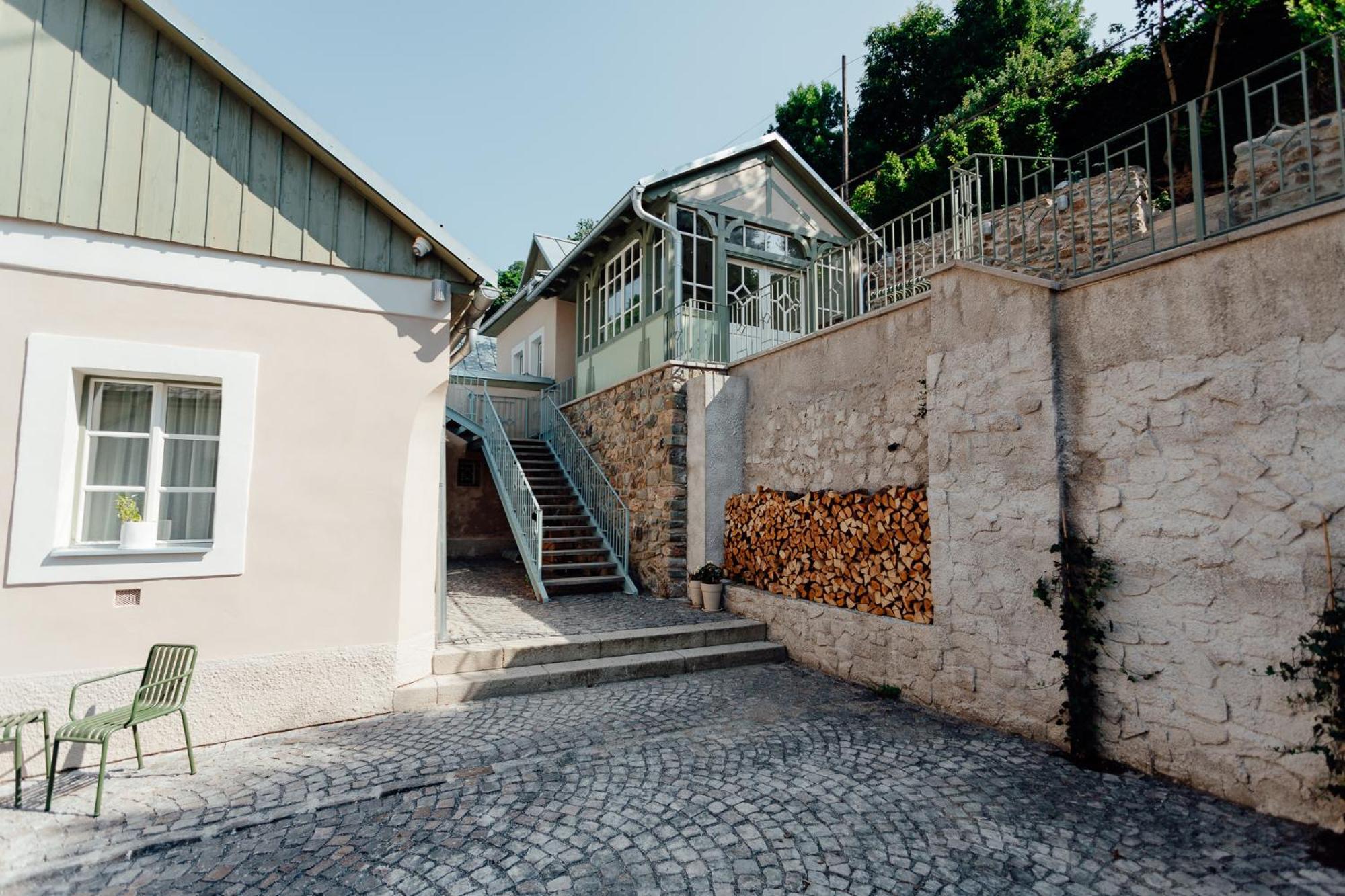Appartamento Apartmanovy Dom Bisou Banská Štiavnica